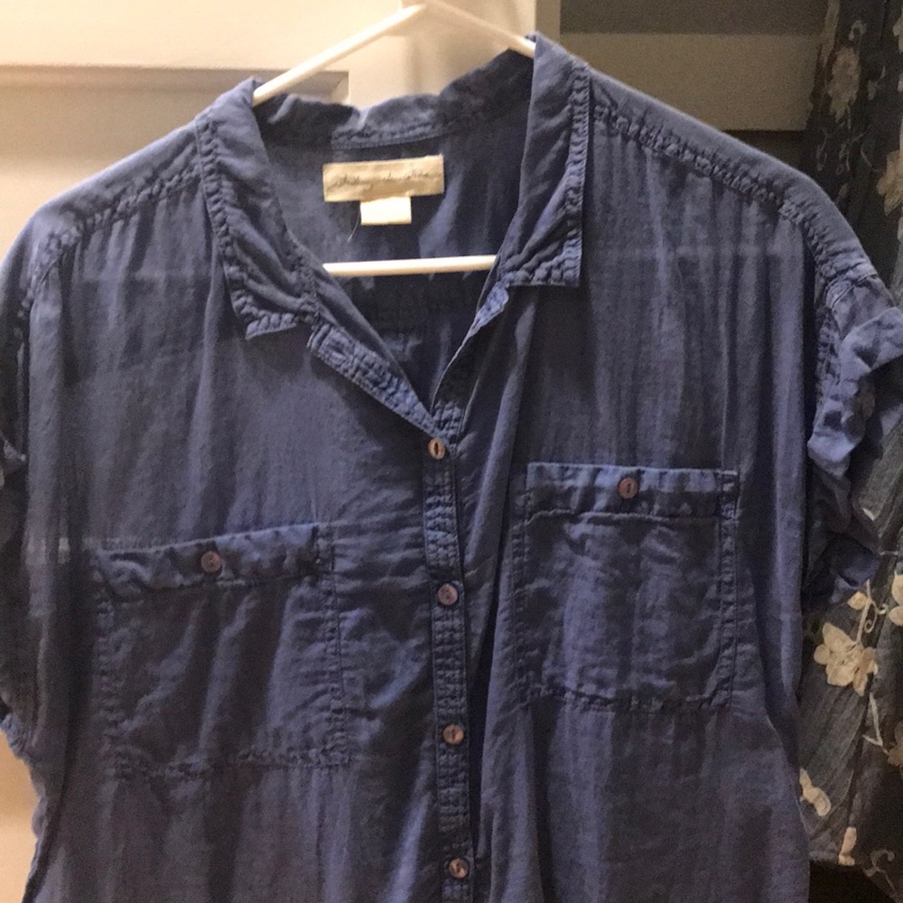 Linen cropped shirt